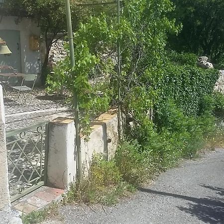 Appartement Dans Hameau Provencal 阿洛 外观 照片