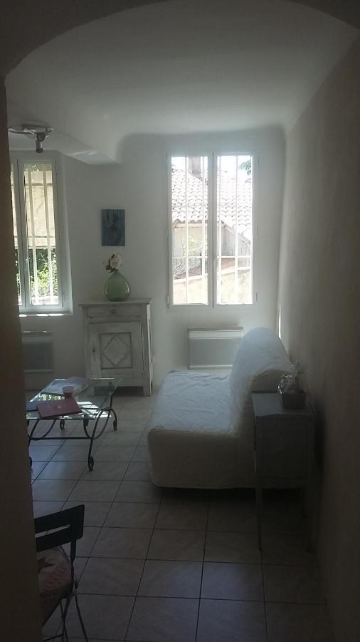 Appartement Dans Hameau Provencal 阿洛 外观 照片