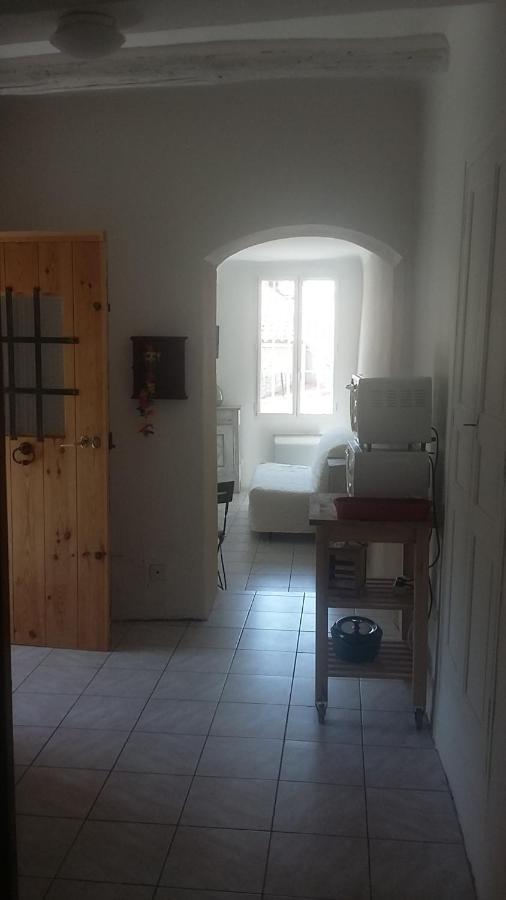 Appartement Dans Hameau Provencal 阿洛 外观 照片